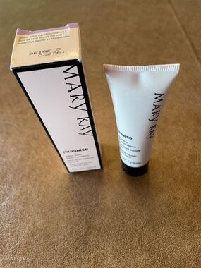Mary Kay Timewise Discontinued Matte-Wear Liquid Foundation - Beige 5 New in Box